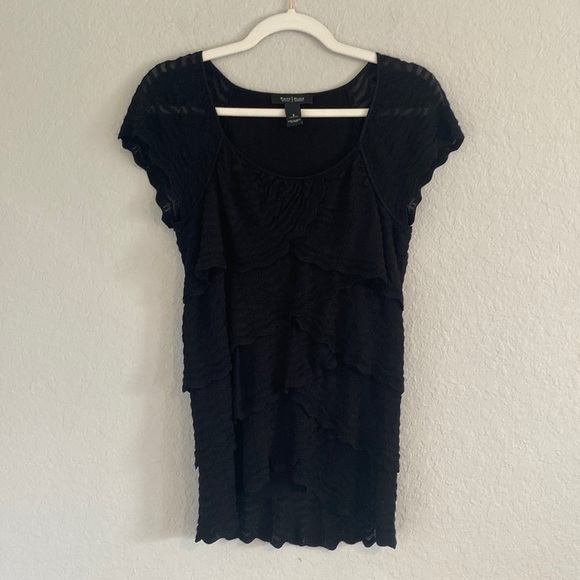 13. Black high end lacy sweater - Picture 1 of 8